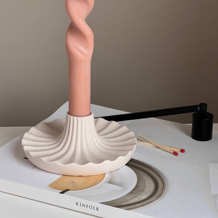 Round Elegant Candlestick Holder