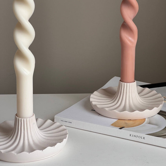 Round Elegant Candlestick Holder