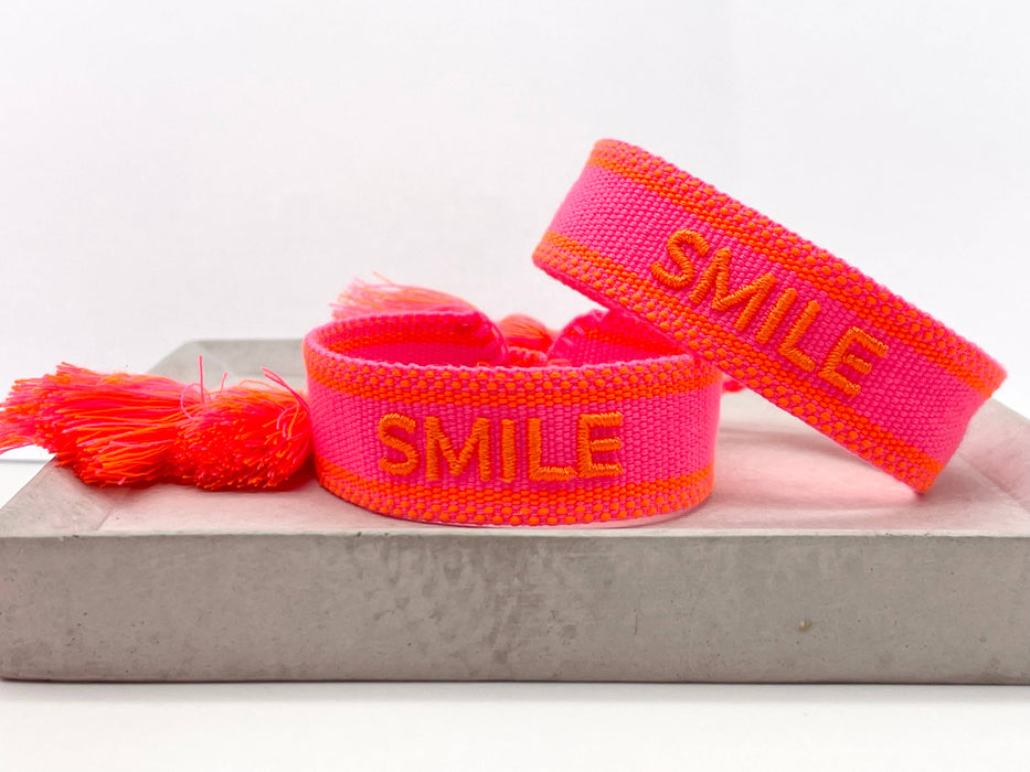 SMILE statement bracelet woven, embroidered