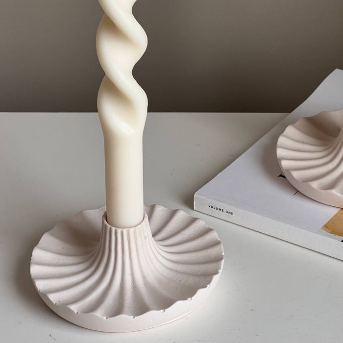 Round Elegant Candlestick Holder