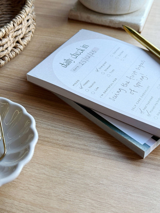 Daily Wellbeing Notepad: Mood Tracker, Gratitude & Self Care