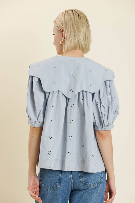 AT2119 - SCALLOP COLLAR BLOUSE