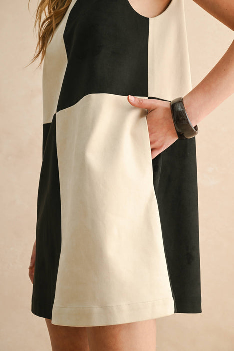 SUEDE COLOR CONTRASTED SHIFT DRESS