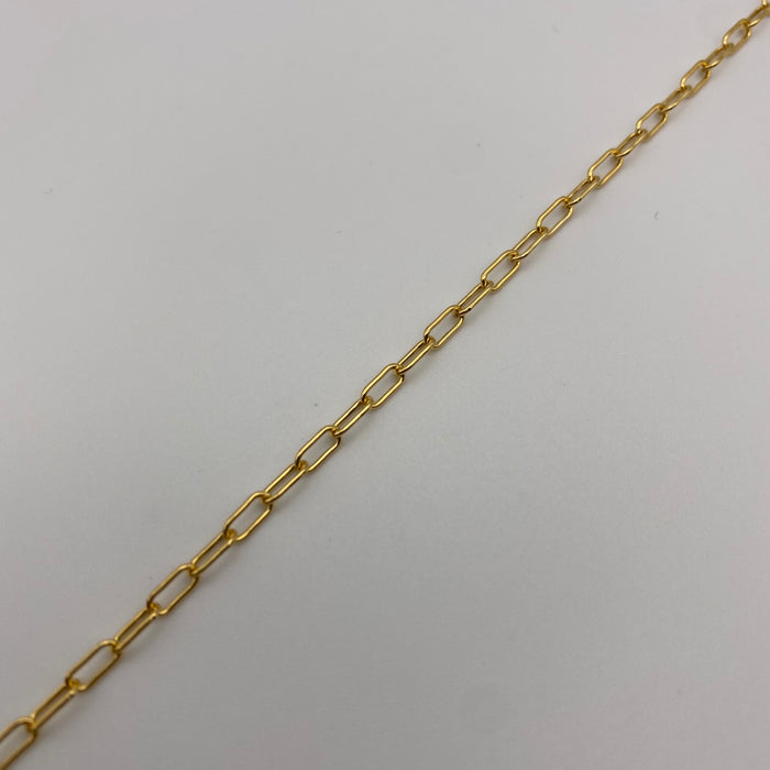 Close up of 14k gold-filled paperclip chain.